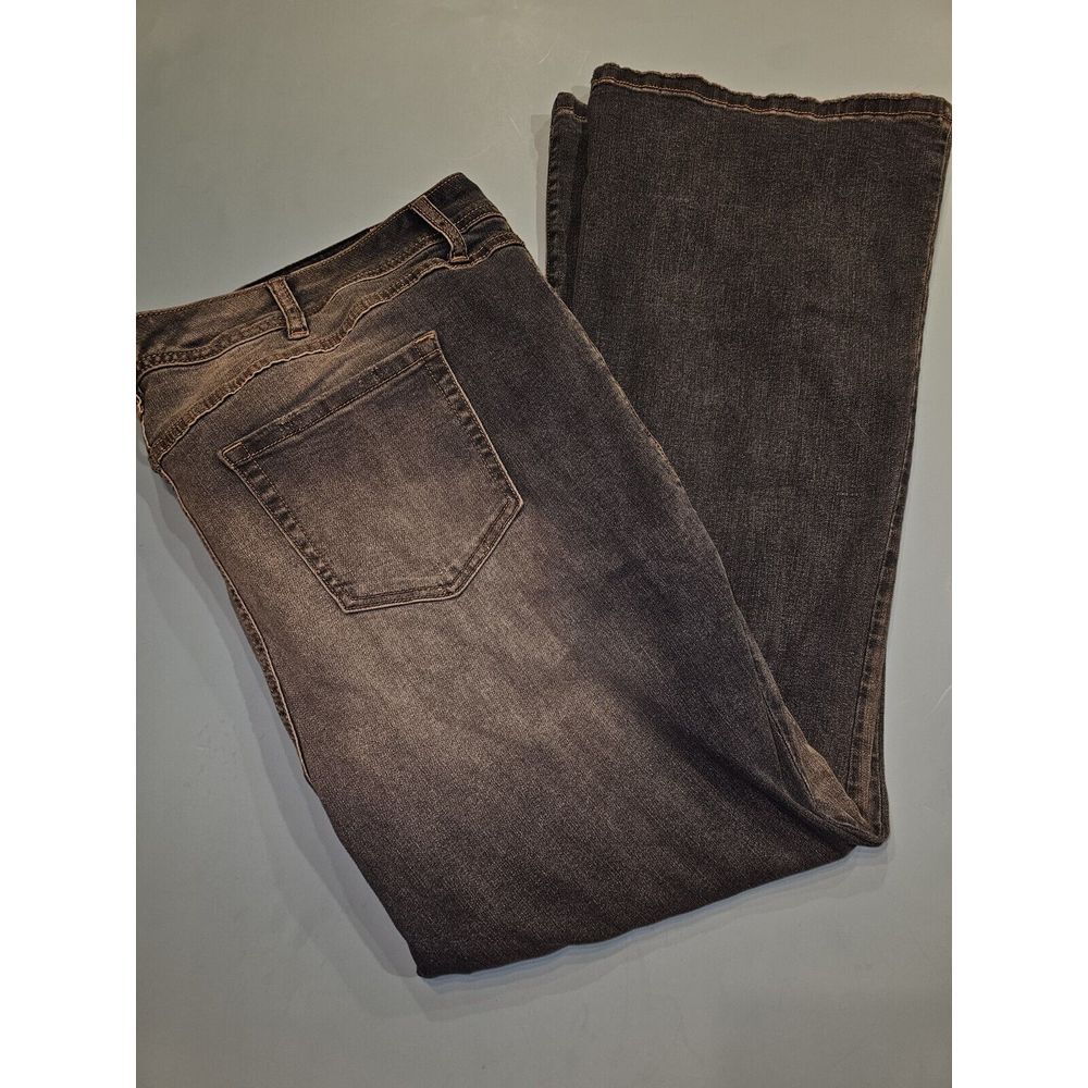 Torrid Women's‎ Luxe Slim Boot Distressed Medium Wash Jeans.  Size 24S